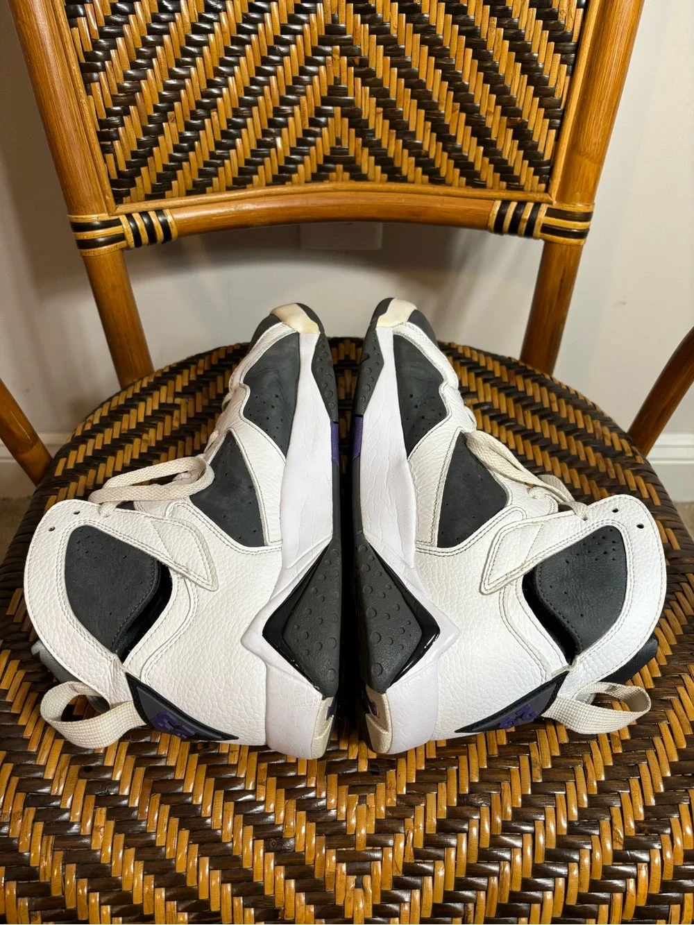 Jordan Air Jordan 7 Retro Flint CU9307-100 White Gray Purple 2021